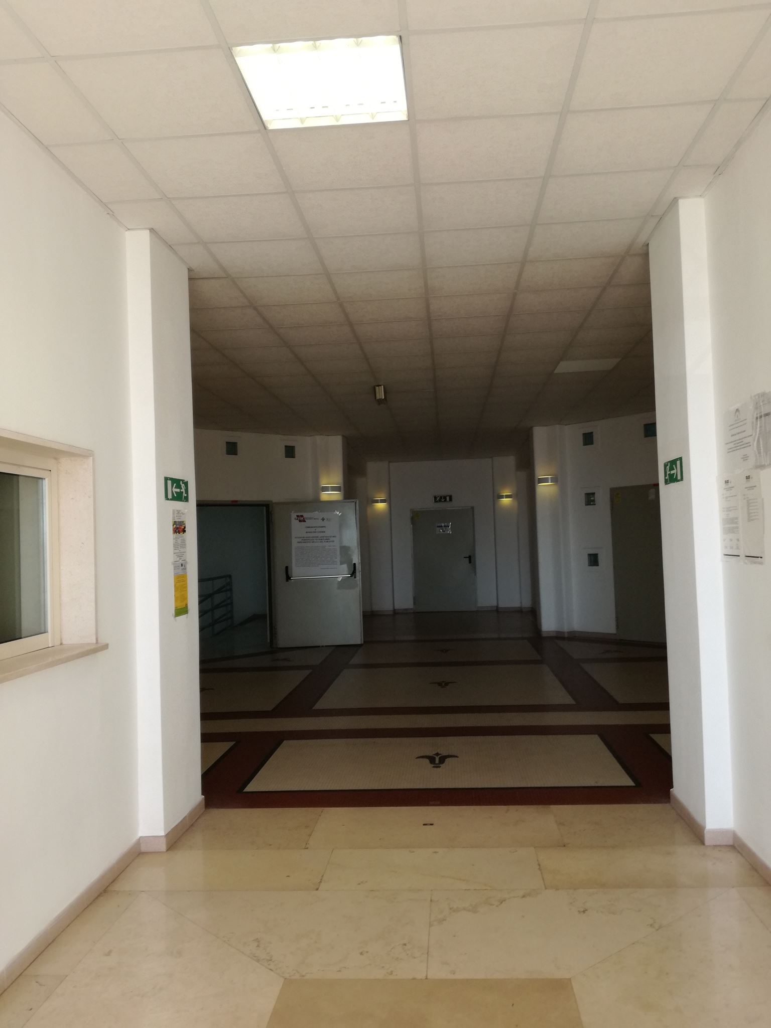 Ospedale Testa corridoio.jpg